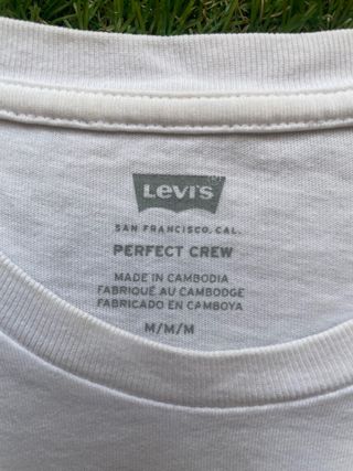 Camiseta Levi's blanca, talla M