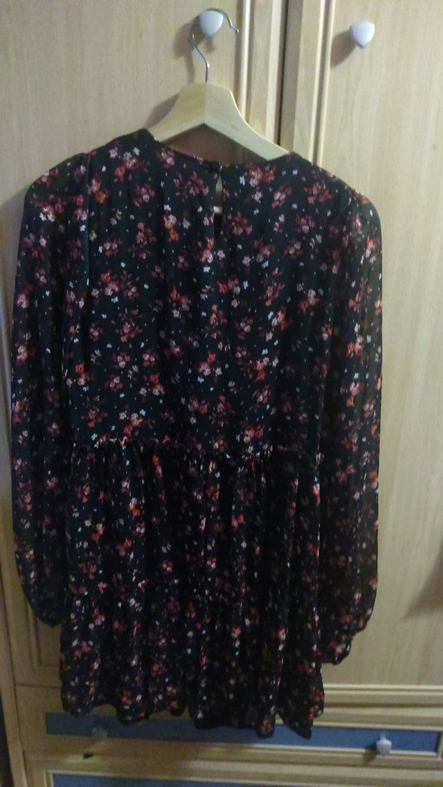 Vestido Pull&Bear floral M