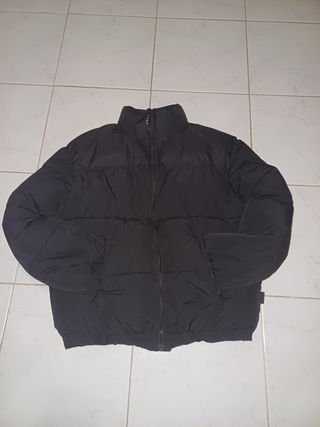 Casaco Bershka Preto - acolchoado