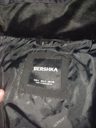 Casaco Bershka Preto - acolchoado