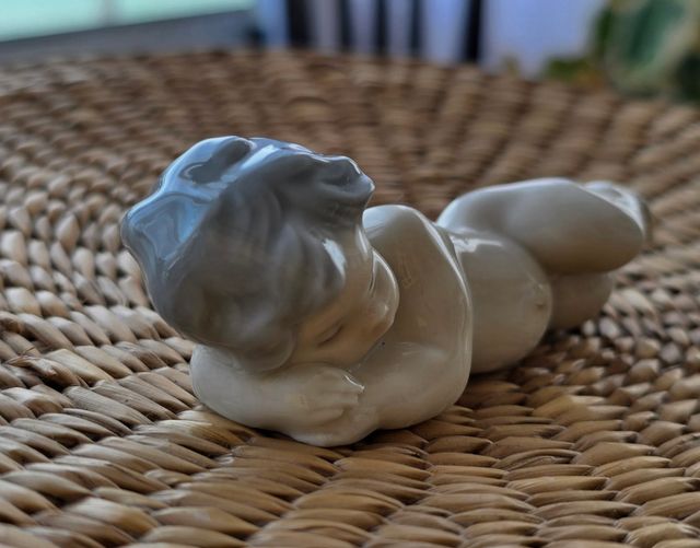 Niño Jesús porcelana