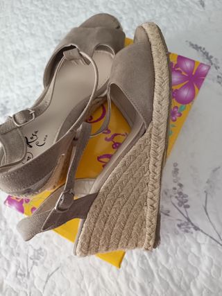 Sandalias cuña Rosa Cano Taupe nº41