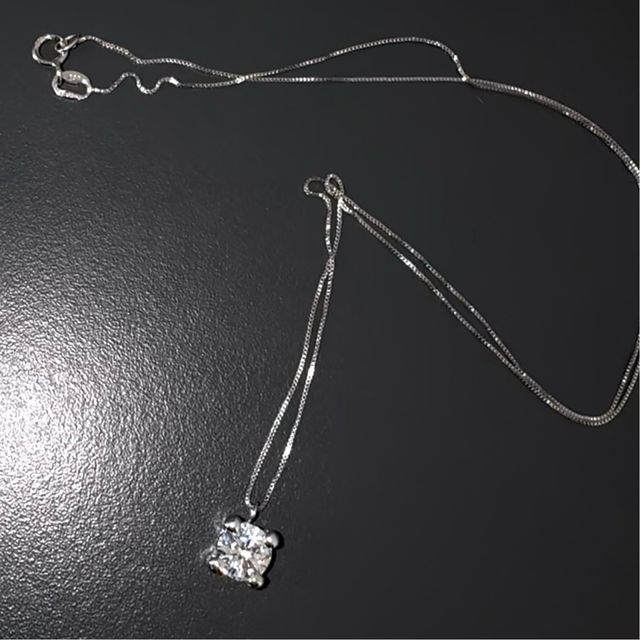 Collar oro blanco 18kt con colgante circonita 6mm