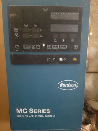 Maquina de cola phus