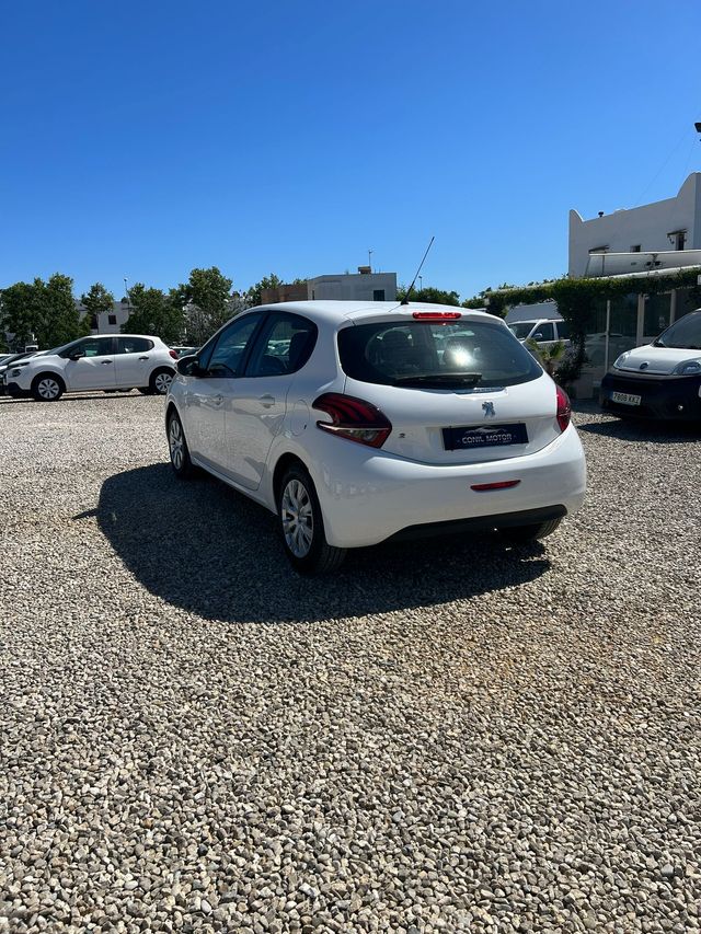 Peugeot 208 2018