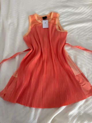 Abito Jordan color pesca (M)