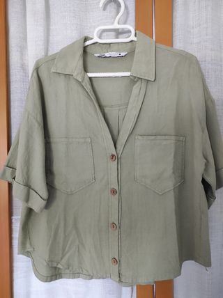 Blusa Zara lino verde oliva