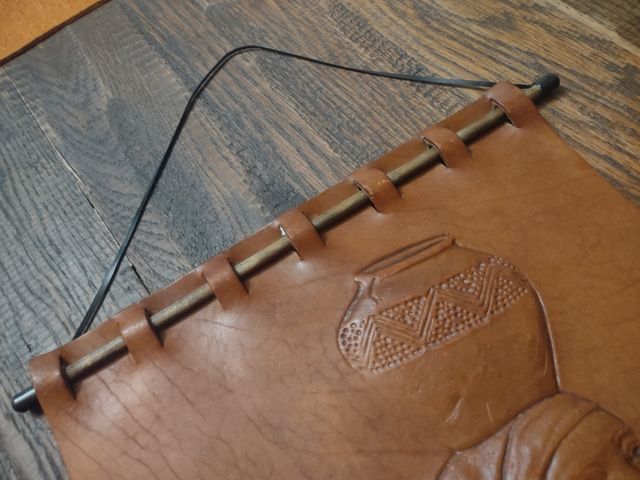 Cuero repujado: Decoración pared