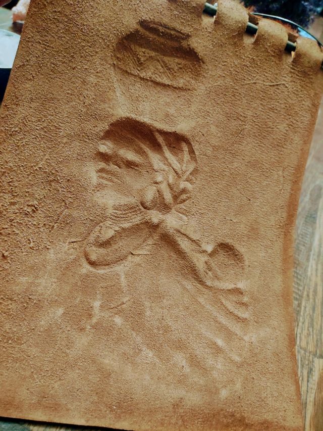 Cuero repujado: Decoración pared