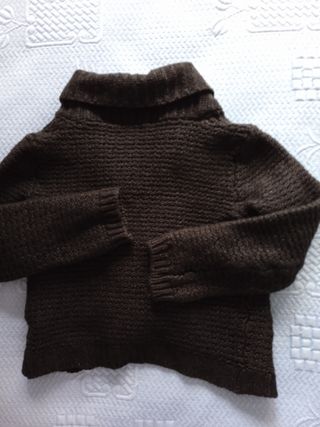 Chaqueta Marron.Massimo Dutti.
T L. 34.