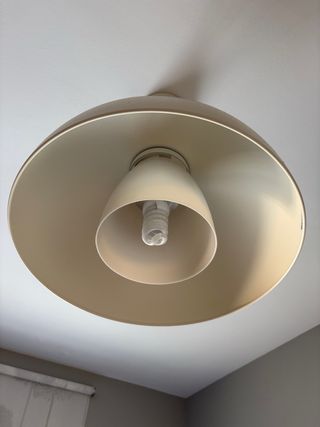 Lámpara techo Ikea blanca
