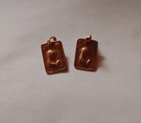 2 Colgantes Virgen Niña Oro