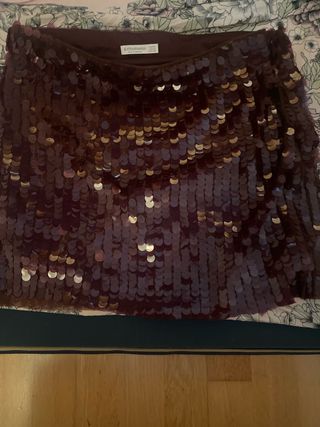 Falda lentejuelas marrón Stradivarius S
