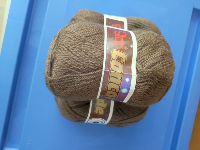 2 ovillos Lanas Stop color verde oscuro