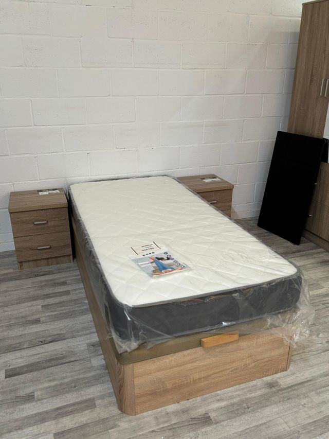 Canapé abatible + colchón + 2 mesitas