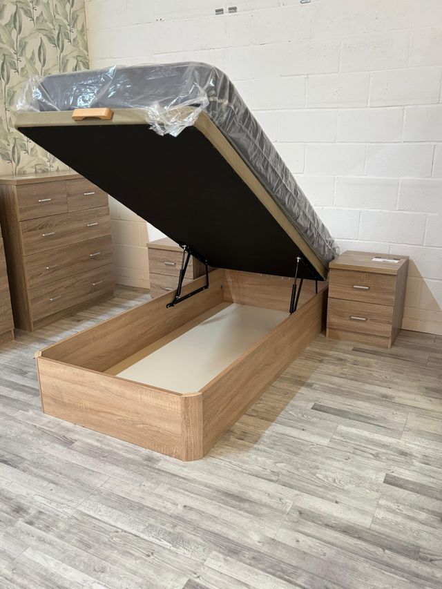 Canapé abatible + colchón + 2 mesitas