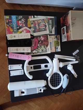Wii - Consola Nintendo negra +tabla Fit blanca