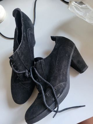 Zapatos Oxford tacón negro