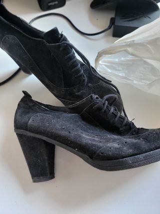 Zapatos Oxford tacón negro