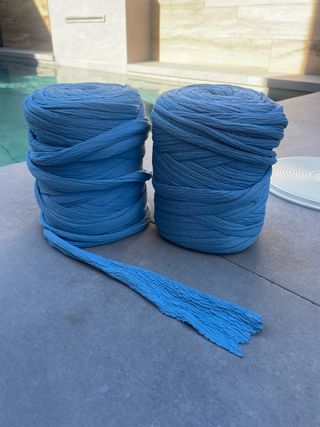 2 ovillos trapillo azul