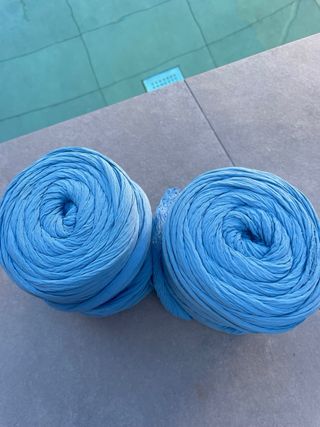 2 ovillos trapillo azul