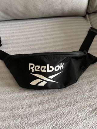 Riñonera Reebok negra