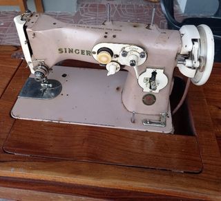 Máquina de coser Singer antigua