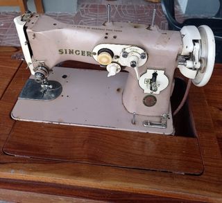Máquina de coser Singer antigua