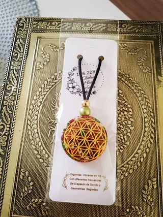 Colgante Orgonita Flor de la Vida y espiral de cob