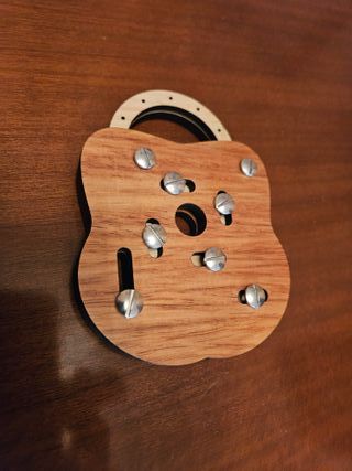 Candado Rompecabezas de Madera