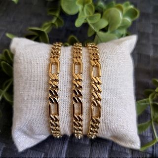 Brazaletes dorados con brillantes