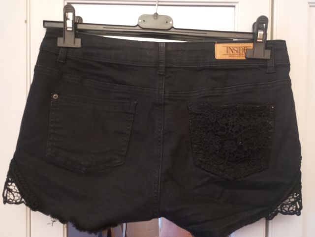 Shorts vaqueros negros con encaje