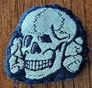 Insignia Calavera SS - Réplica