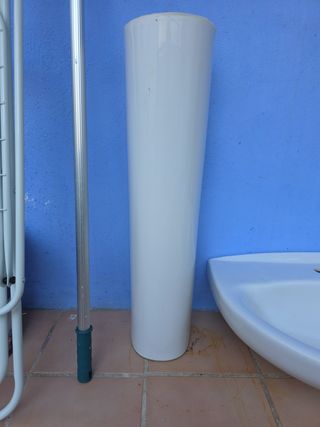 Pie de porcelana blanco - Pilita