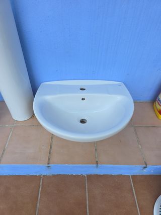 Pie de porcelana blanco - Pilita