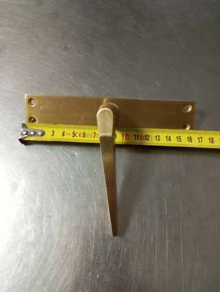 Falleba latón dorada de cuadradillo