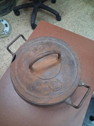 Olla hierro fundido antigua