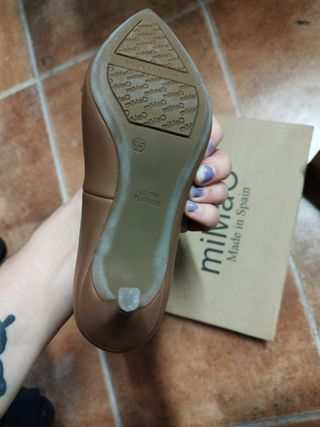 Zapatos miMao Marrón