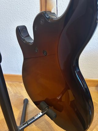 Bajo Yamaha BB424X