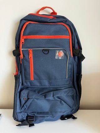 Mochila azul y naranja