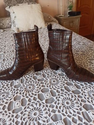 Botines cowboy marrón