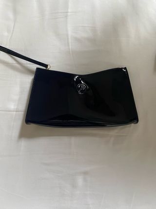 Neceser Armani azul marino charol