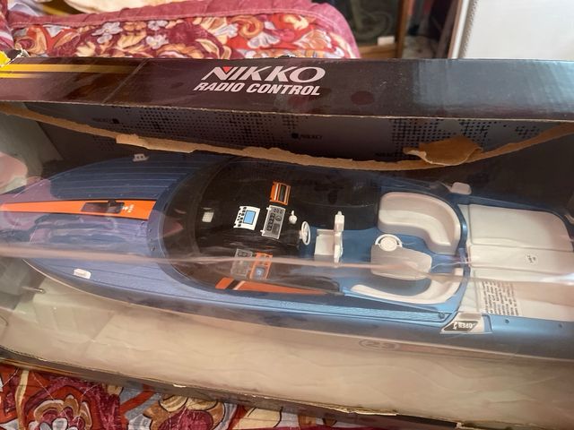 Barco teledirigido Nikko 40MHz