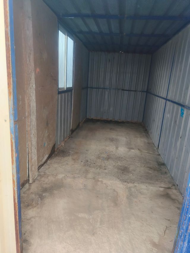 Caseta Metálica usada