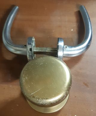 Maniglia porta blindata
