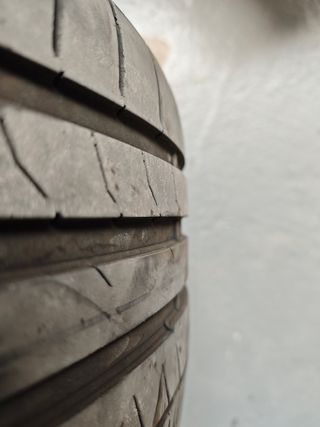 Continental 235/35R19