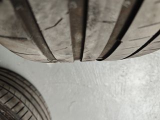 Continental 235/35R19