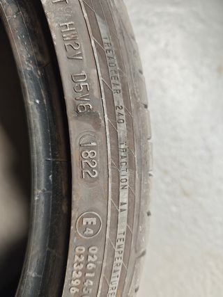 Continental 235/35R19