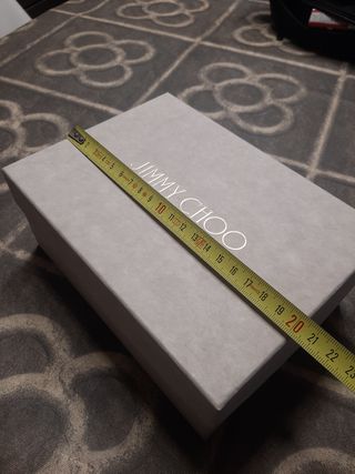 Caja Jimmy Choo Gris