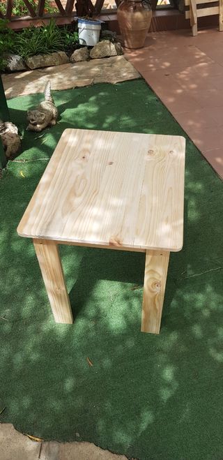 Mesa jardín madera nogal